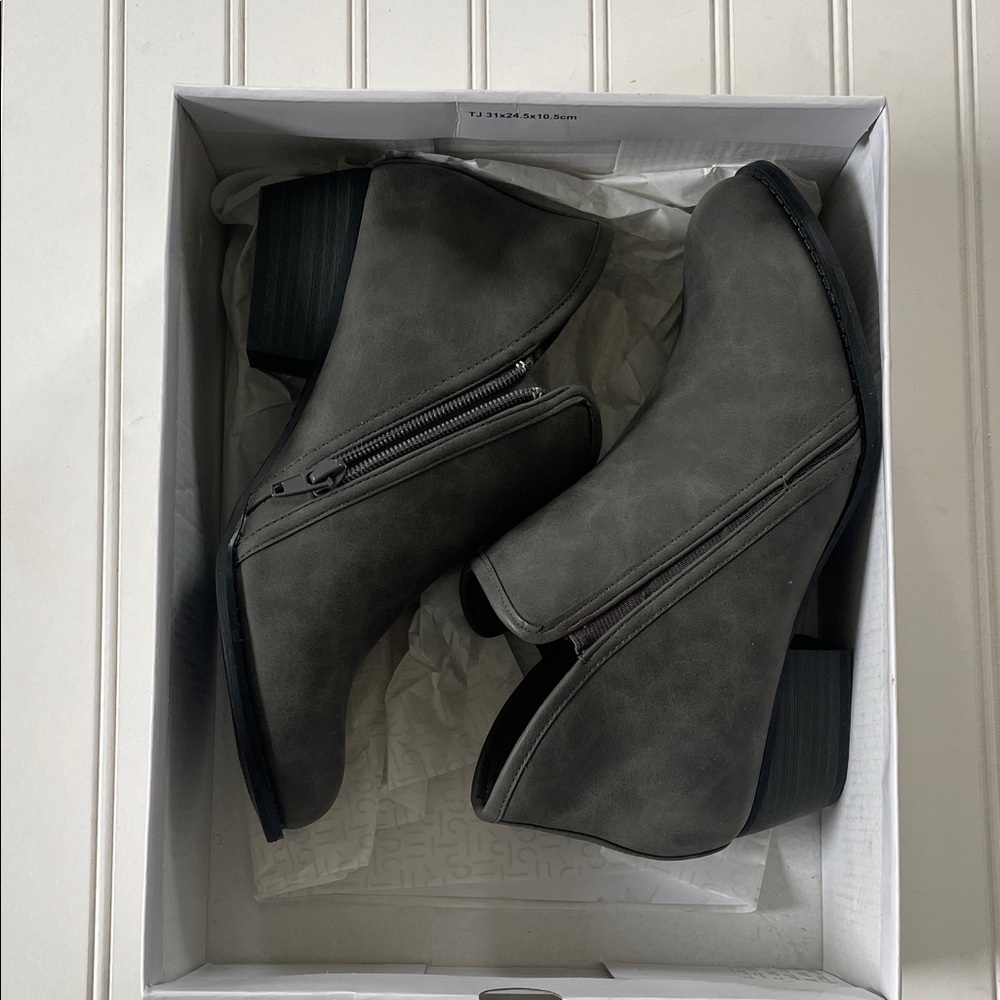 NIB Esprit Grey Ankle Boots, Women's 7.5